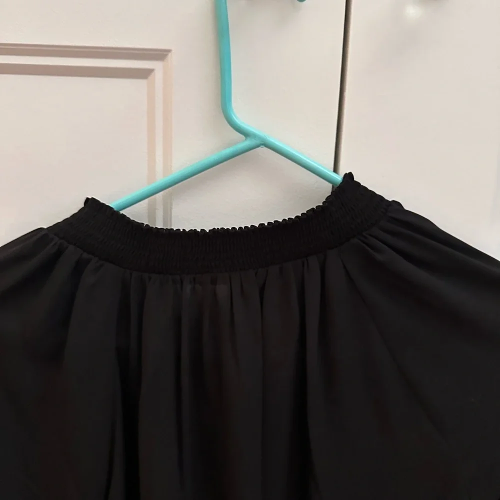NYDJ Black Smocked Neck Tie-Front Tunic NWT - Picture 4 of 7